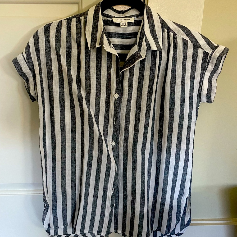 Summer Blouse w/ Capped Sleeves (beach lunch lounge)